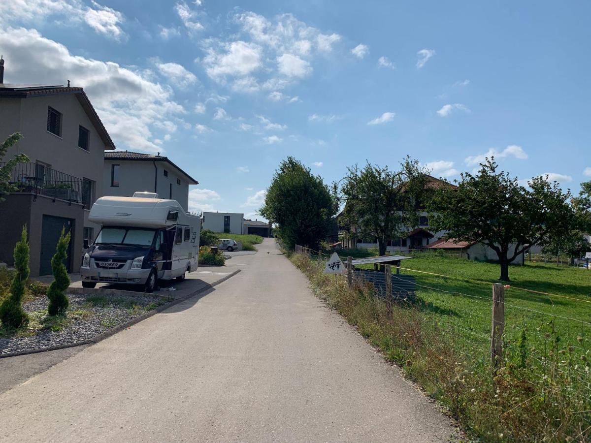 C&C Motorhome/Rv/Caravan/Van Park La Sonnaz 外观 照片